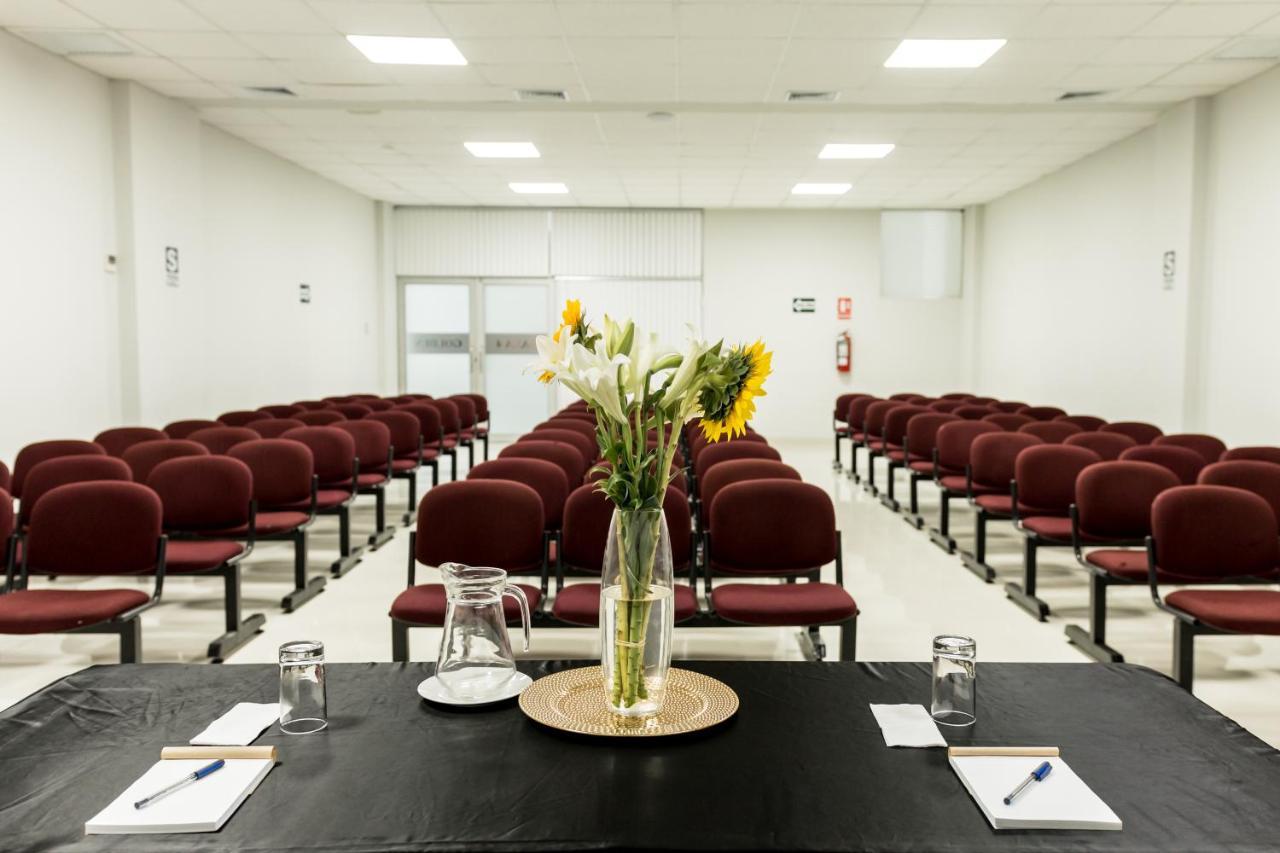 Cumbaza Hotel & Convenciones Тарапото Екстериор снимка
