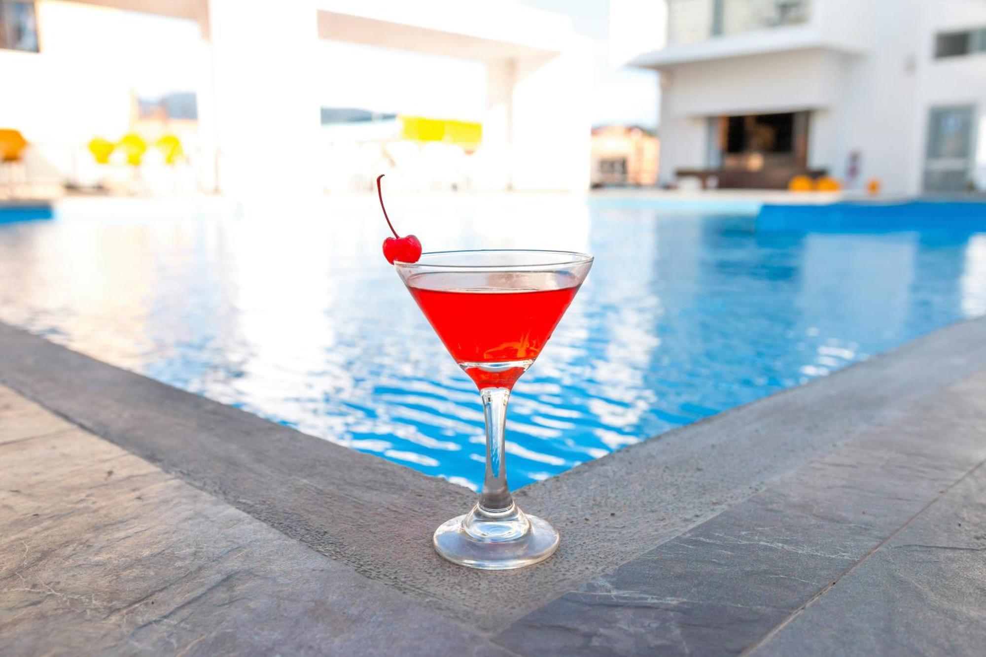 Cumbaza Hotel & Convenciones Тарапото Екстериор снимка
