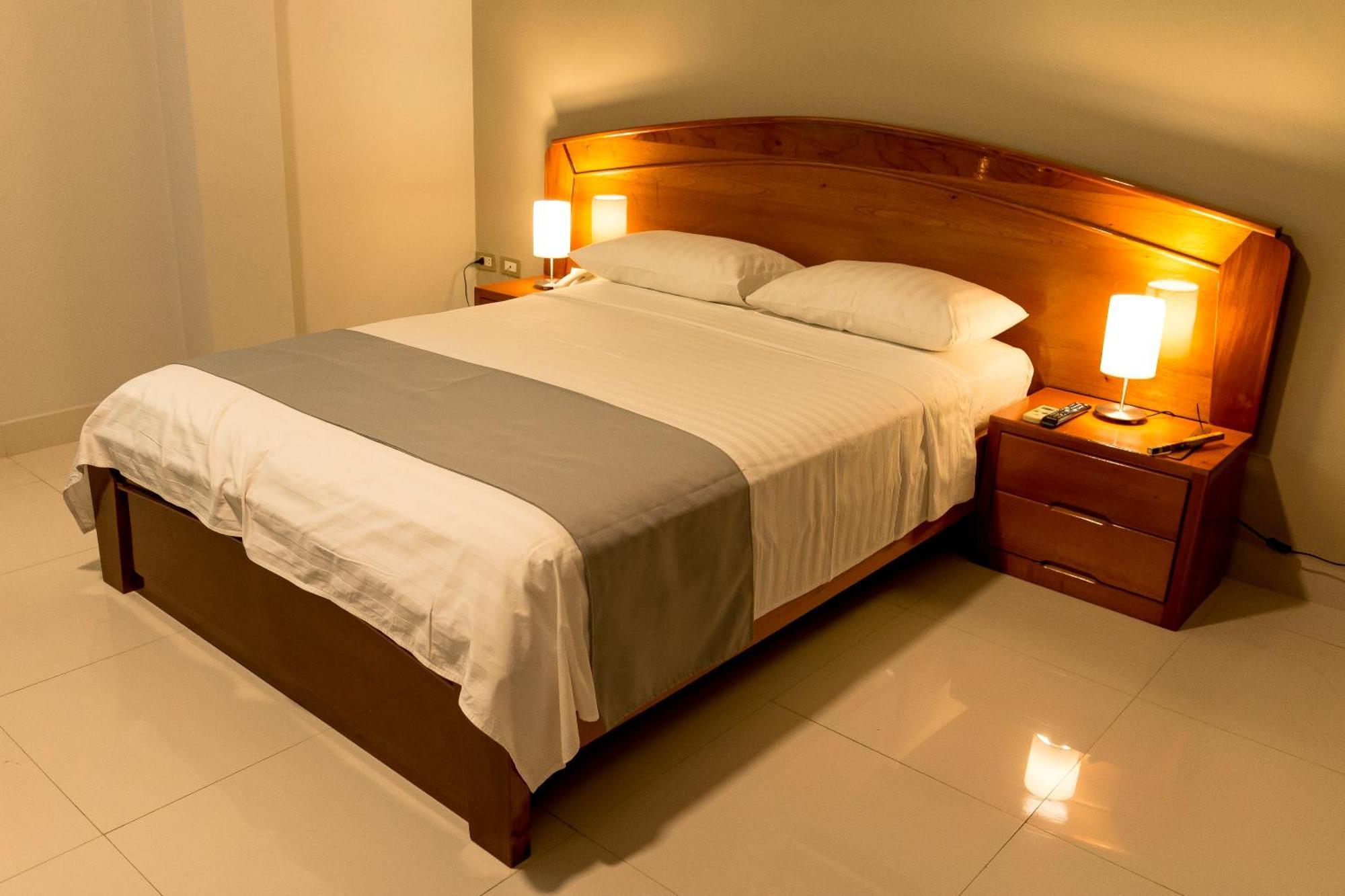 Cumbaza Hotel & Convenciones Тарапото Екстериор снимка