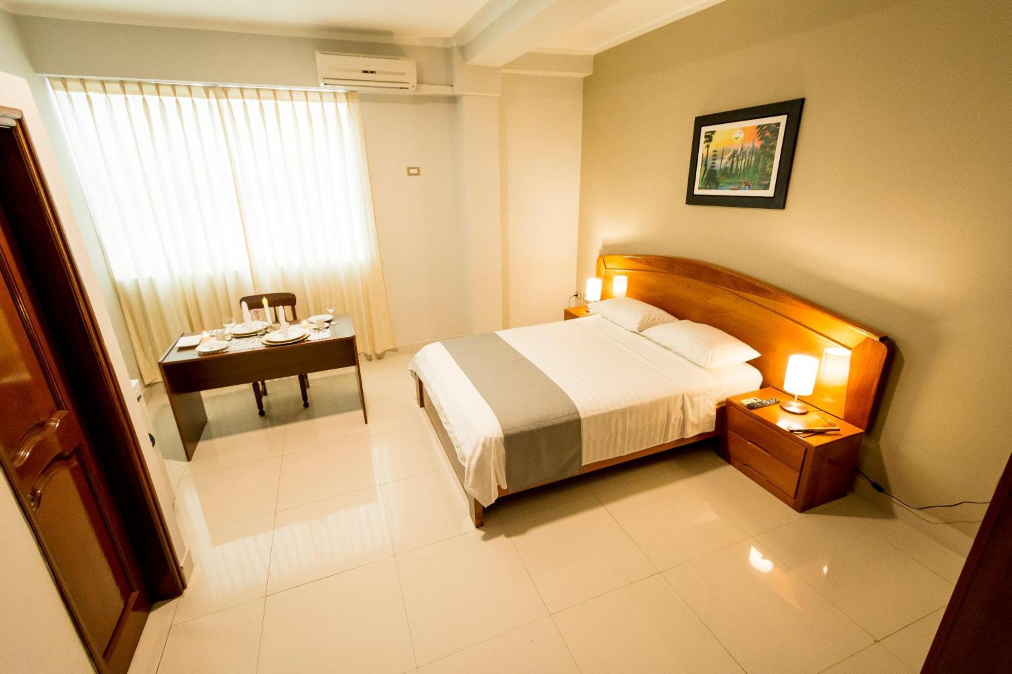 Cumbaza Hotel & Convenciones Тарапото Екстериор снимка