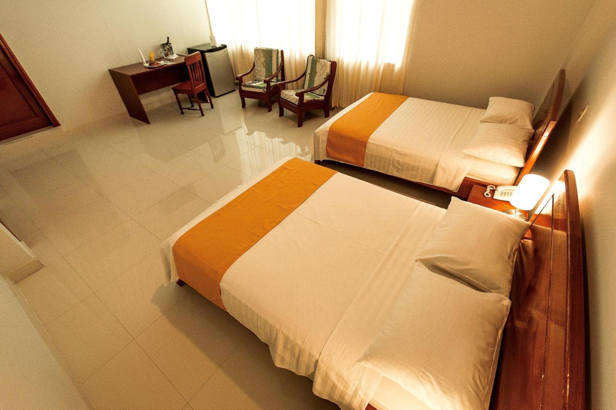 Cumbaza Hotel & Convenciones Тарапото Екстериор снимка